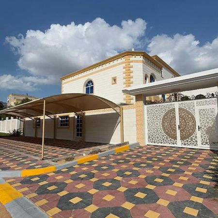 International Abu-Dhabi Hostel Villa Αμπού Ντάμπι Εξωτερικό φωτογραφία