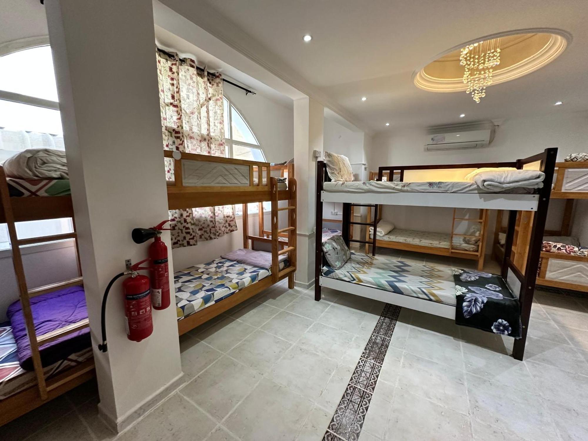 International Abu-Dhabi Hostel Villa Αμπού Ντάμπι Εξωτερικό φωτογραφία