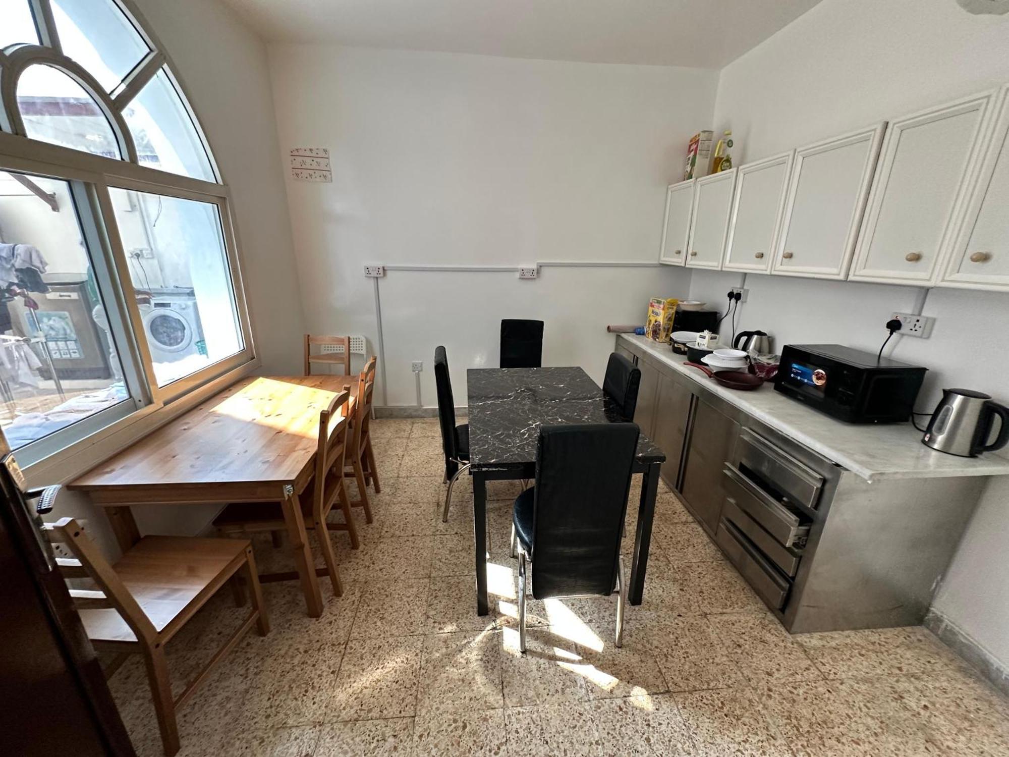 International Abu-Dhabi Hostel Villa Αμπού Ντάμπι Εξωτερικό φωτογραφία