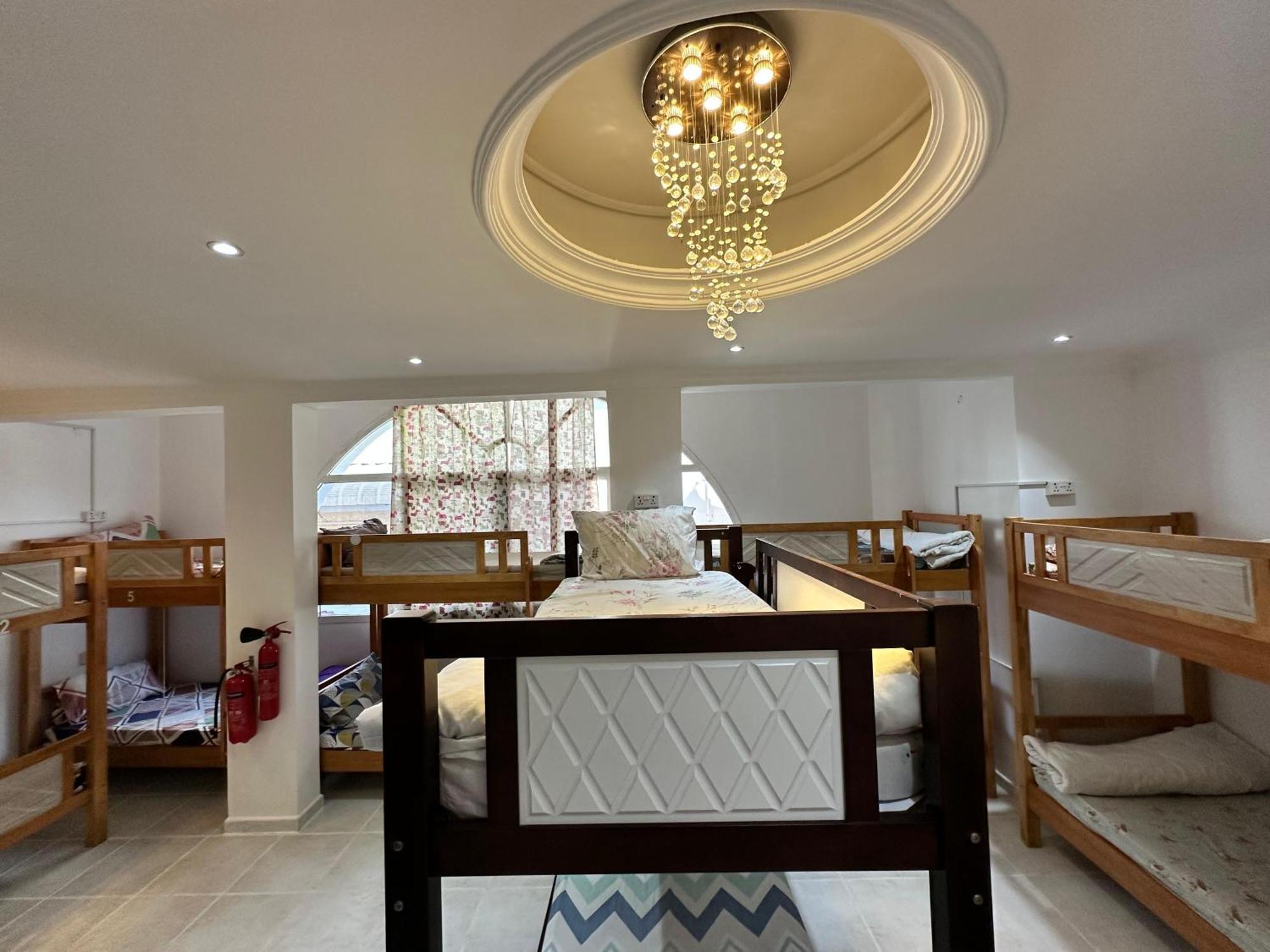 International Abu-Dhabi Hostel Villa Αμπού Ντάμπι Εξωτερικό φωτογραφία