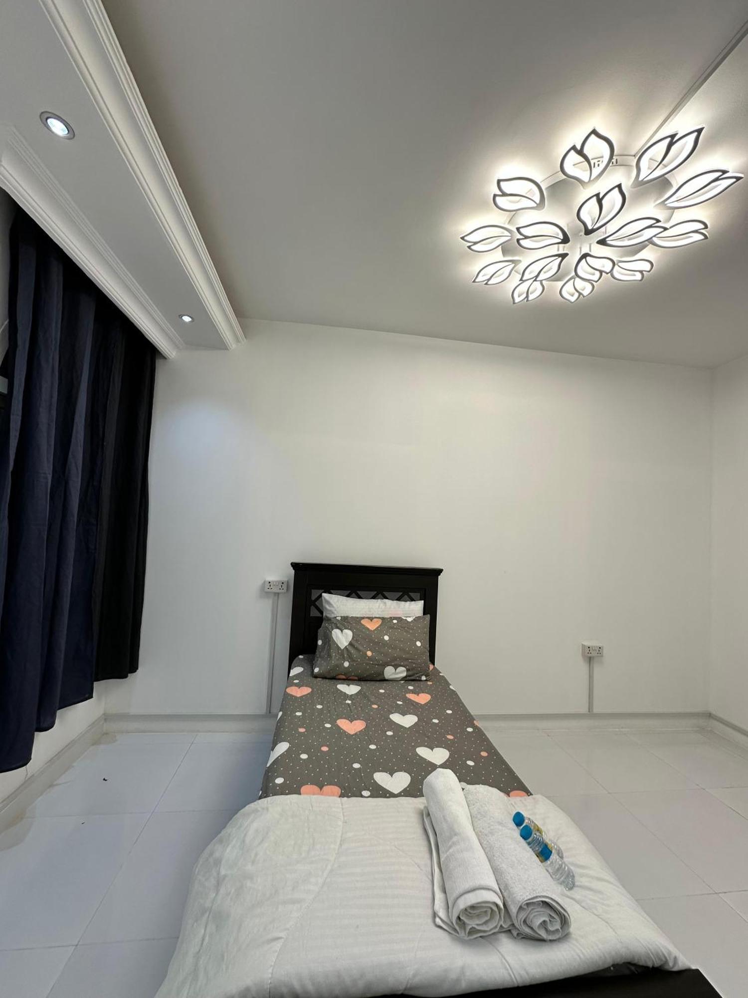 International Abu-Dhabi Hostel Villa Αμπού Ντάμπι Εξωτερικό φωτογραφία