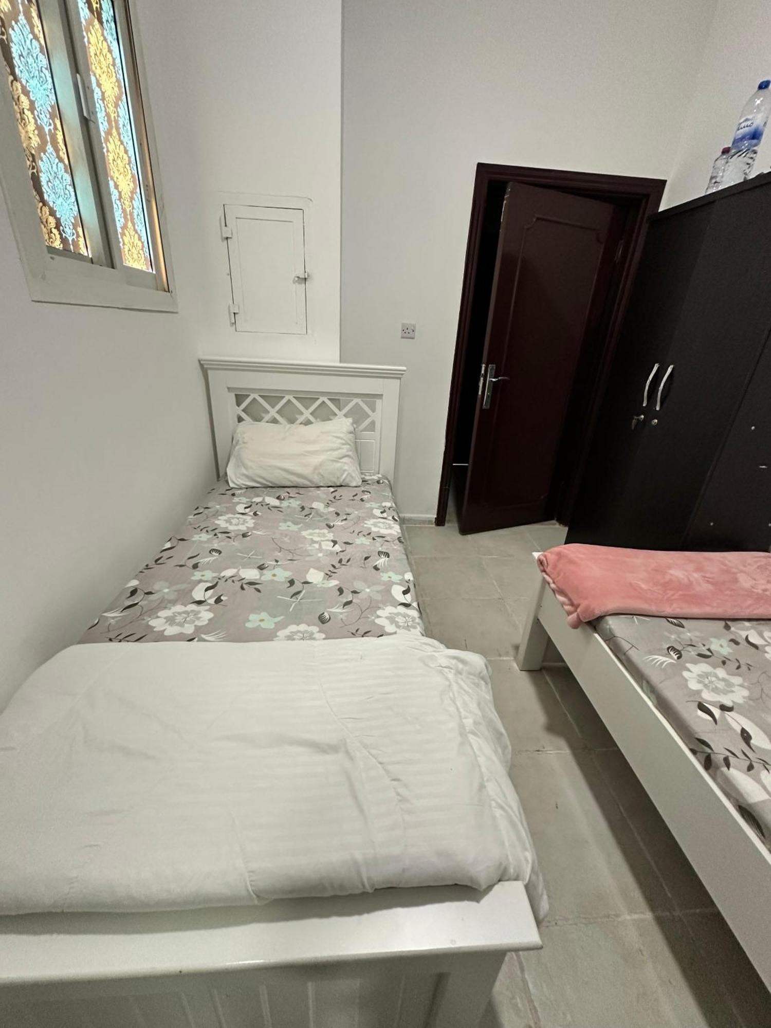 International Abu-Dhabi Hostel Villa Αμπού Ντάμπι Εξωτερικό φωτογραφία